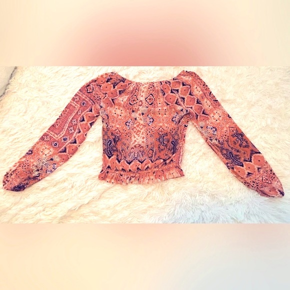 Guess Boho Lightweight Airy Cinch Waist Top. Size XS - Picture 5 of 5